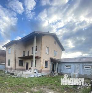 Дом 259м², 2-этажный, участок 10 сот.