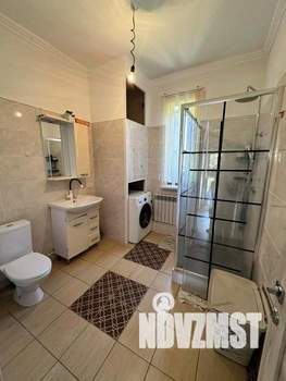 Дом 225м², 2-этажный, участок 10 сот.