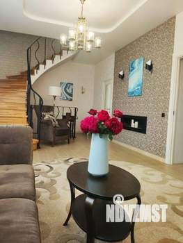 Дом 212м², 3-этажный, участок 6 сот.