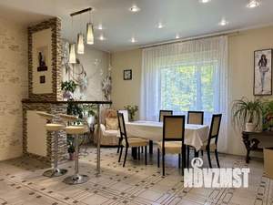 Дом 220м², 2-этажный, участок 15 сот.  