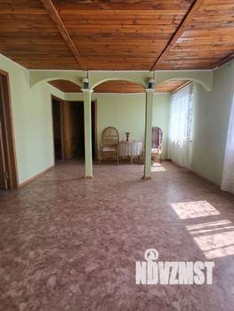 Дом 180м&sup2;, 2-этажный, участок 10 сот.  