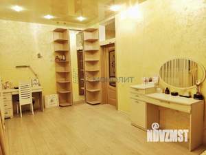 Дом 317м², 2-этажный, участок 13 сот.  