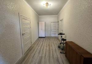 Дом 225м², 2-этажный, участок 10 сот.  