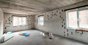 Дом 220м², 2-этажный, участок 6 сот.  