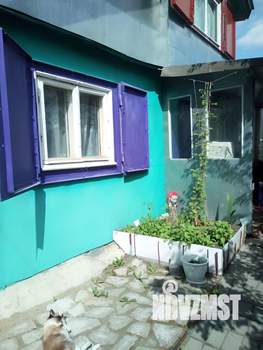 Дом 30м², 2-этажный, участок 6 сот.  