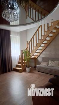 Коттедж 130м², 2-этажный, участок 6 сот.  