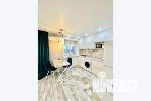1-к квартира, посуточно, 40м2, 8/9 этаж