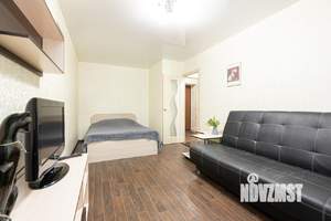 1-к квартира, посуточно, 37м2, 1/1 этаж