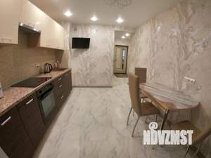 1-к квартира, посуточно, 42м2, 6/24 этаж