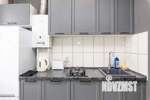 1-к квартира, посуточно, 38м2, 3/5 этаж