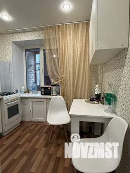 1-к квартира, посуточно, 33м2, 1/10 этаж