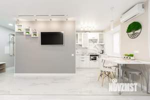 Студия квартира, посуточно, 42м2, 3/5 этаж