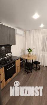 Студия квартира, посуточно, 31м2, 1/12 этаж