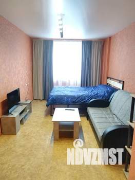 1-к квартира, посуточно, 35м2, 4/10 этаж