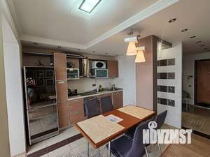 Студия квартира, посуточно, 42м2, 6/9 этаж