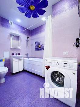 Студия квартира, посуточно, 35м2, 1/9 этаж