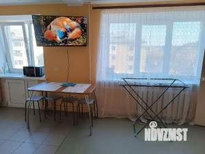 3-к квартира, посуточно, 42м2, 5/5 этаж