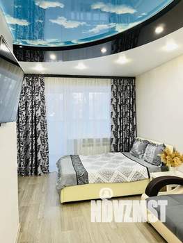 Студия квартира, посуточно, 35м2, 1/9 этаж