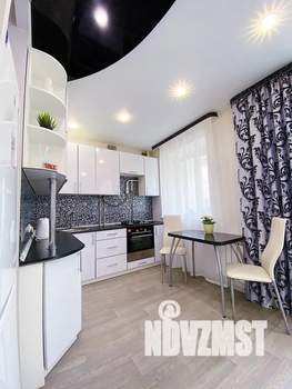 Студия квартира, посуточно, 35м2, 1/9 этаж