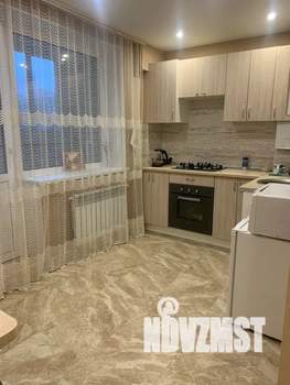 1-к квартира, посуточно, 40м2, 2/10 этаж