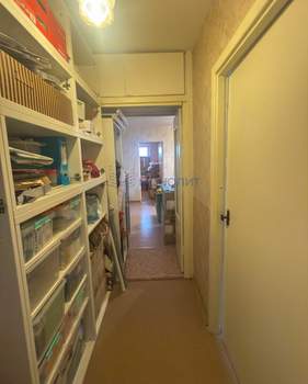 4-к квартира, вторичка, 58м2, 5/5 этаж