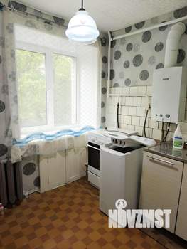 2-к квартира, вторичка, 42м2, 1/5 этаж