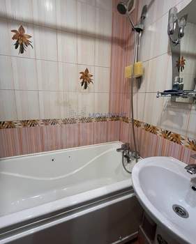 2-к квартира, вторичка, 52м2, 10/10 этаж