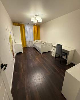 4-к квартира, вторичка, 76м2, 1/9 этаж