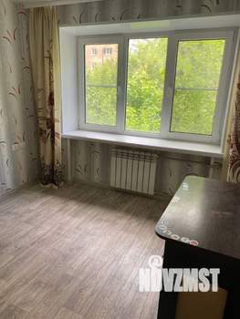 2-к квартира, вторичка, 44м2, 1/4 этаж