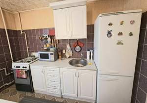 2-к квартира, вторичка, 49м2, 1/10 этаж