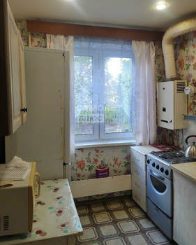 2-к квартира, вторичка, 47м2, 1/5 этаж