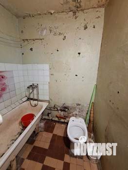 2-к квартира, вторичка, 42м2, 1/5 этаж