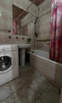 4-к квартира, вторичка, 58м2, 5/5 этаж