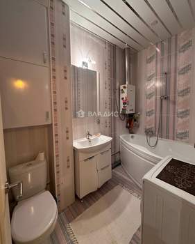 2-к квартира, вторичка, 56м2, 1/5 этаж