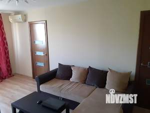 2-к квартира, вторичка, 42м2, 3/5 этаж