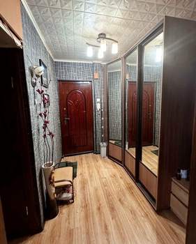 2-к квартира, вторичка, 49м2, 1/5 этаж