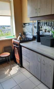 3-к квартира, вторичка, 50м2, 9/9 этаж