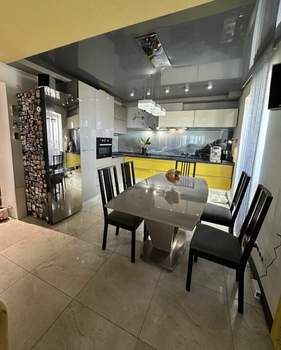 3-к квартира, вторичка, 85м2, 9/9 этаж