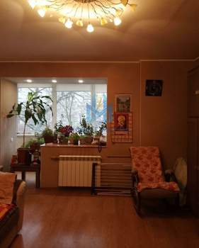 2-к квартира, вторичка, 52м2, 1/9 этаж