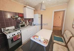 2-к квартира, вторичка, 49м2, 1/10 этаж
