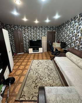 2-к квартира, вторичка, 60м2, 1/9 этаж