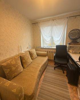 4-к квартира, вторичка, 58м2, 5/5 этаж