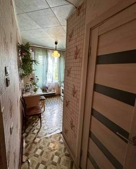 4-к квартира, вторичка, 58м2, 5/5 этаж