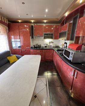 3-к квартира, вторичка, 99м2, 9/9 этаж