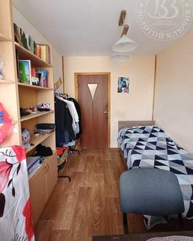 4-к квартира, вторичка, 60м2, 5/5 этаж