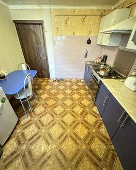 2-к квартира, вторичка, 60м2, 1/9 этаж