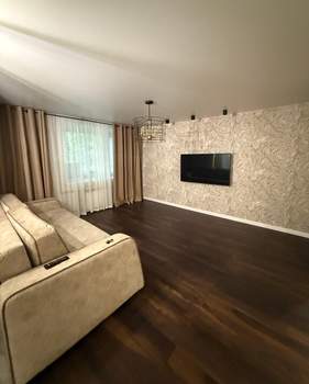 4-к квартира, вторичка, 76м2, 1/9 этаж