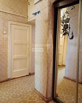 2-к квартира, вторичка, 53м2, 1/3 этаж