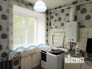 2-к квартира, вторичка, 42м2, 1/5 этаж