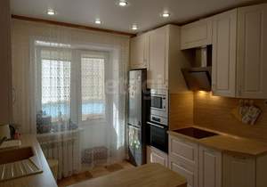 2-к квартира, вторичка, 62м2, 1/4 этаж
